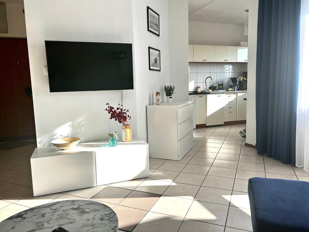 Apartament Opal - Ul. Grunwaldzka Przy Plazy Поберово Екстериор снимка
